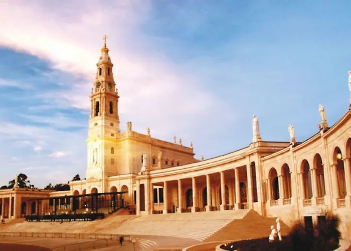 T1 Amplo E Repleto De Luz Junto à Pç Do Comércio - Self Check In Apartamento