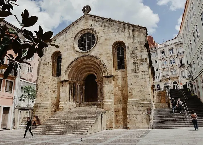 T1 Amplo E Repleto De Luz Junto à Pç Do Comércio - Self Check In *