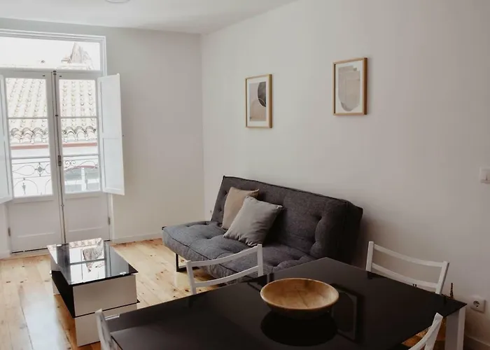 T1 Amplo E Repleto De Luz Junto A Pc Do Comercio - Self Check In