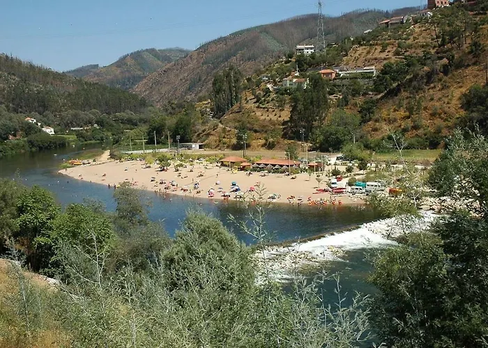 T1 Amplo E Repleto De Luz Junto A Pc Do Comercio - Self Check In Апартаменты Коимбра