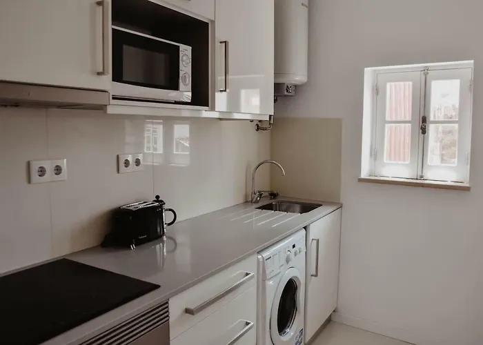 T1 Amplo E Repleto De Luz Junto A Pc Do Comercio - Self Check In