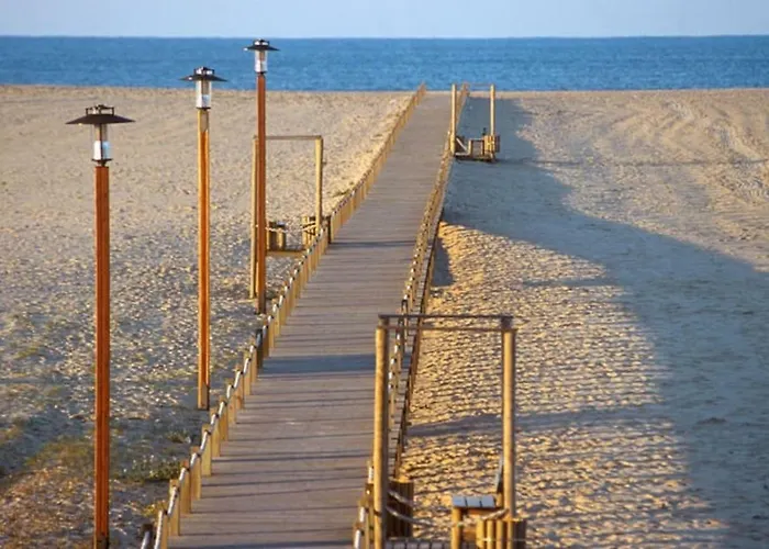 T1 Amplo E Repleto De Luz Junto A Pc Do Comercio - Self Check In Апартаменты